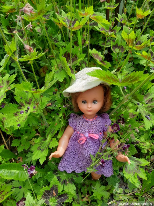 Милен тоже гуляет по саду🌸🍀🌞🌈🥰