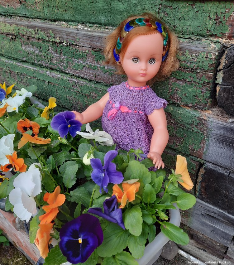 Милен тоже гуляет по саду🌸🍀🌞🌈🥰