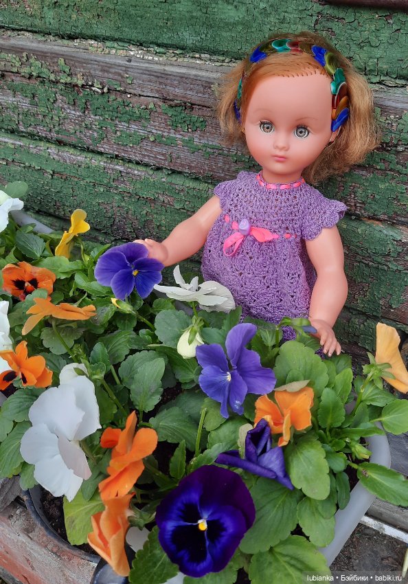 Милен тоже гуляет по саду🌸🍀🌞🌈🥰