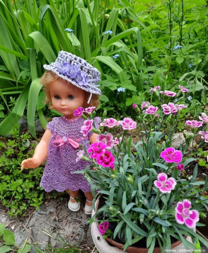 Милен тоже гуляет по саду🌸🍀🌞🌈🥰