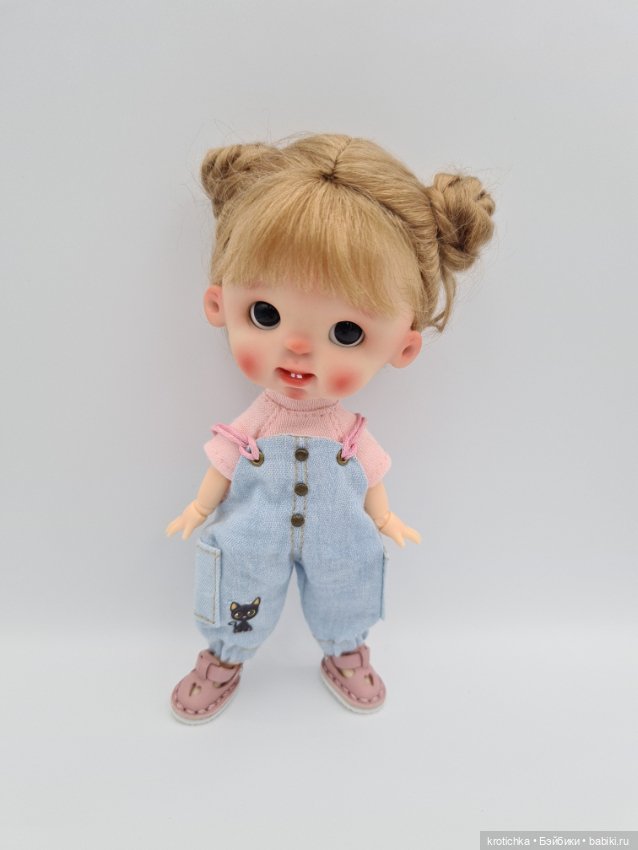 Фото на белом, пупсята ob11