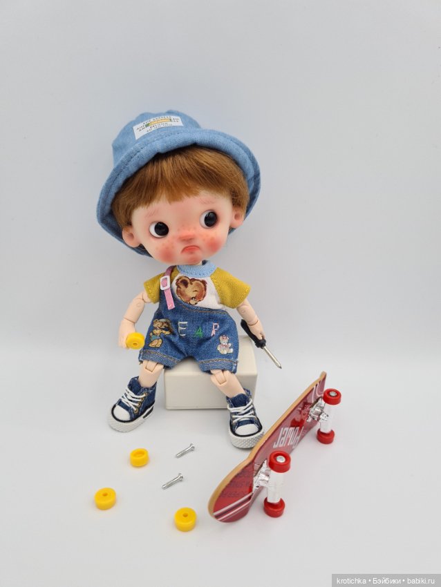 Фото на белом, пупсята ob11