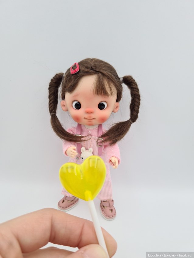 Фото на белом, пупсята ob11