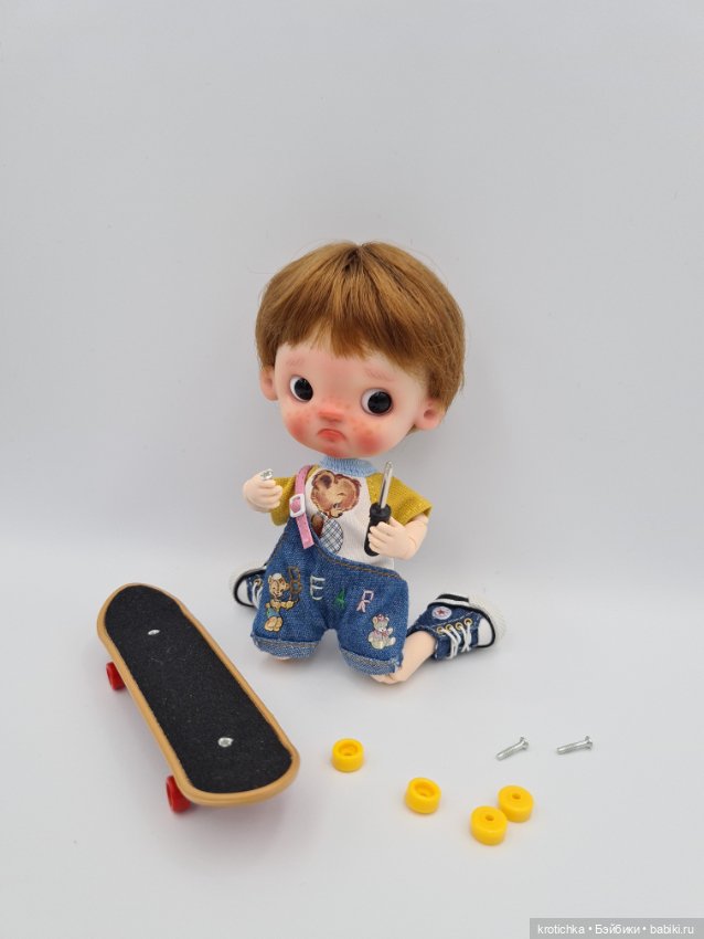 Фото на белом, пупсята ob11