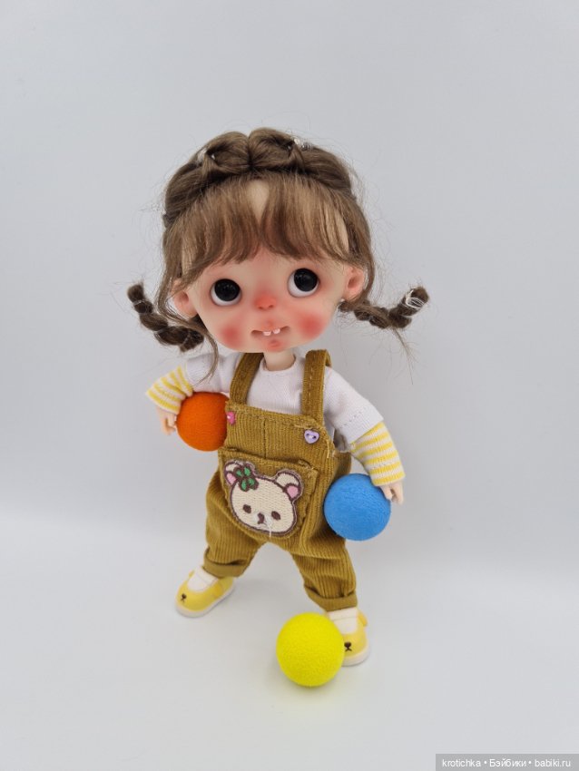 Фото на белом, пупсята ob11