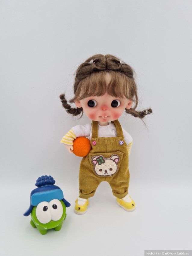 Фото на белом, пупсята ob11