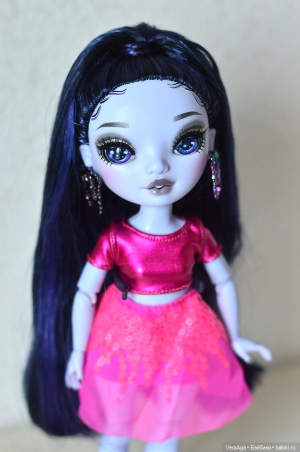 Покраска Вики и Карлы, переодевания Глич