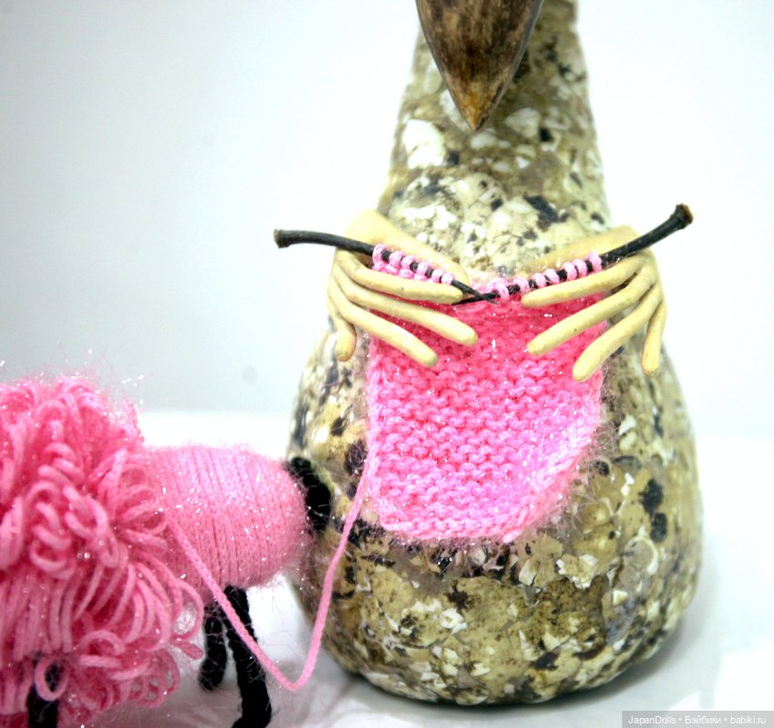 "Новый свитер" на выставке "Куклы с характером. Четвертая высота" (фото 3)