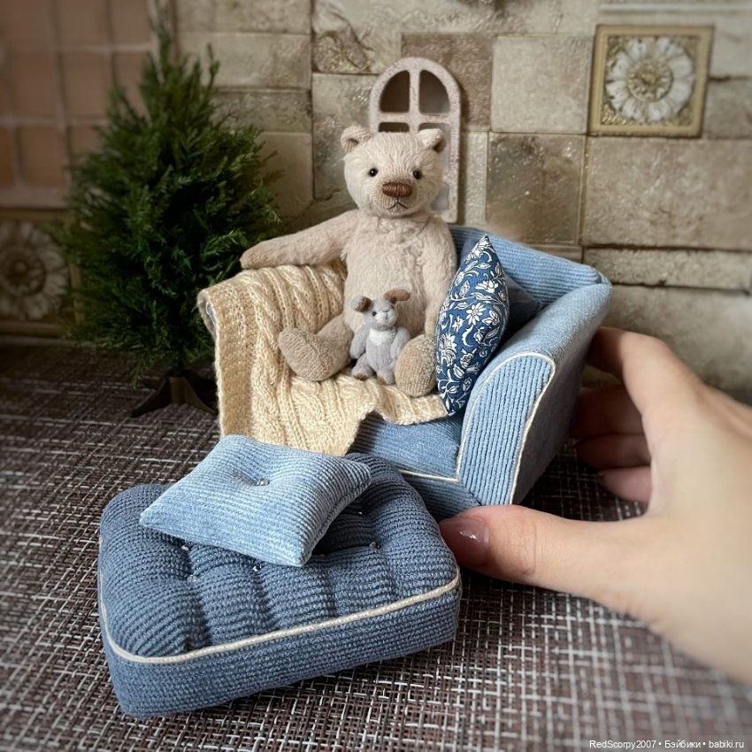 Миниатюрные тедди мишки и их друзья от Яны Колясниковой на "Балу Кукол" в Севкабель Порту май 2023 года (фото 2)