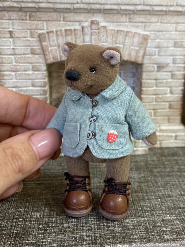 Миниатюрные тедди мишки и их друзья от Яны Колясниковой на "Балу Кукол" в Севкабель Порту май 2023 года (фото 6)