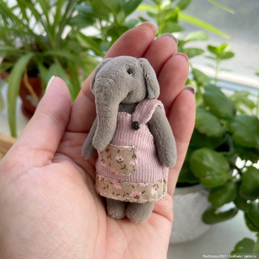 Миниатюрные тедди мишки и их друзья от Яны Колясниковой на "Балу Кукол" в Севкабель Порту май 2023 года (фото 7)