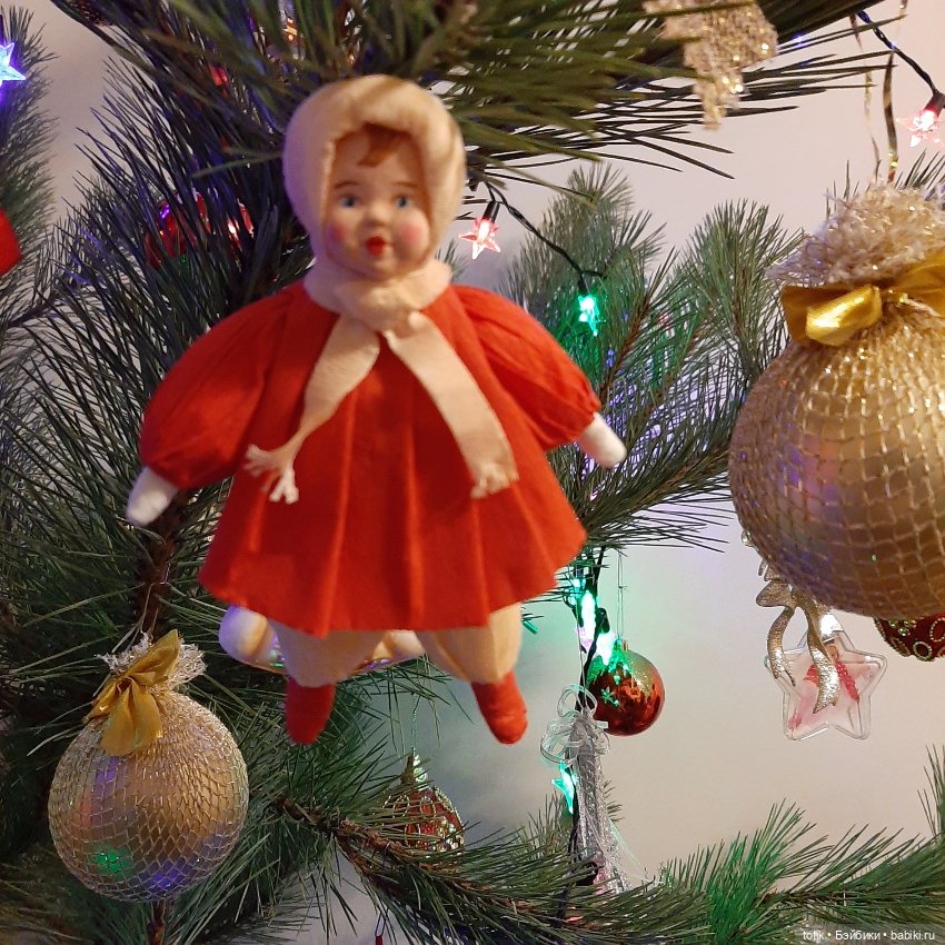 Елочные игрушки из гофрированной бумаги в советском стиле