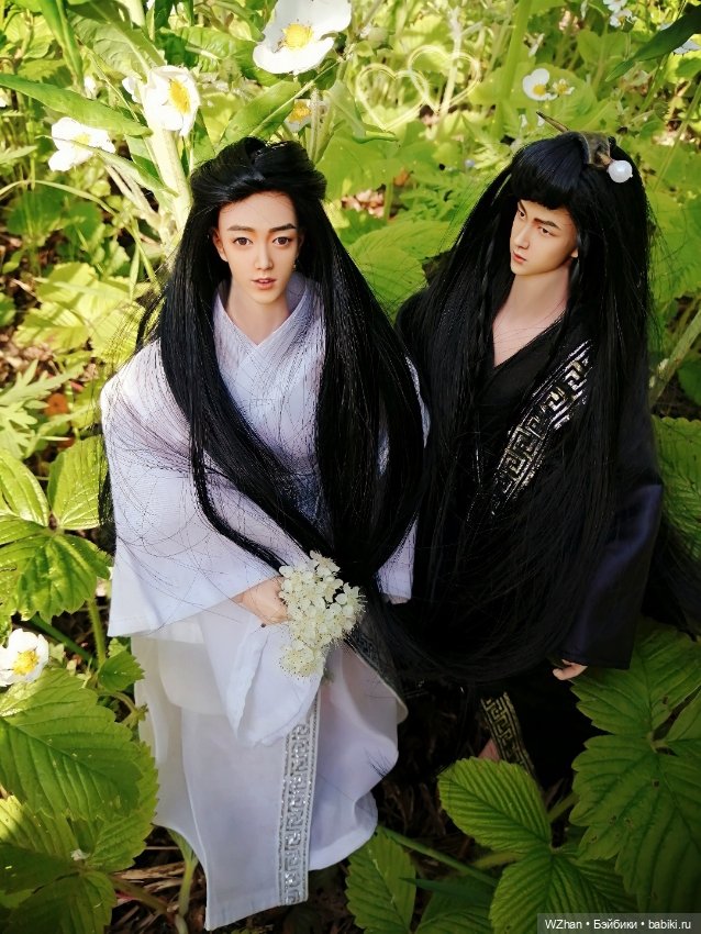 Bozhan. Их Высочества зажгли благовония, погуляли, потанцевали