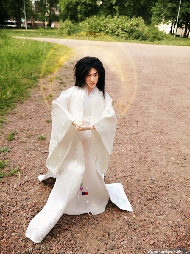 Нежный Бог Демонов Ло ЮньСи в белом ханьфу (фото 3)