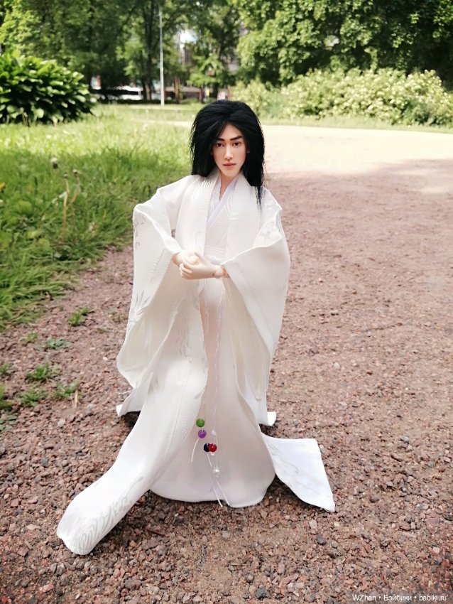 Нежный Бог Демонов Ло ЮньСи в белом ханьфу (фото 5)