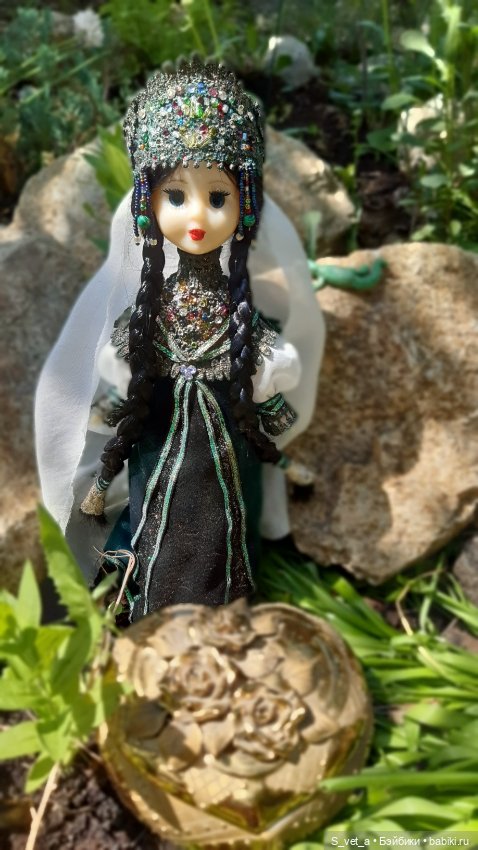 Малахитница, или в гости к Хозяйке Медной горы