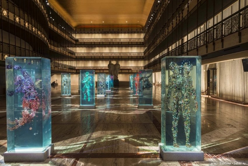 Стеклянные скульптуры бруклинского художника Дастина Йеллина (фото 4)