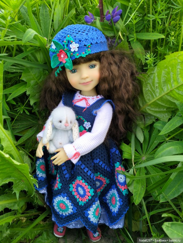 Прогулка с Беллой от Ruby Red в поле