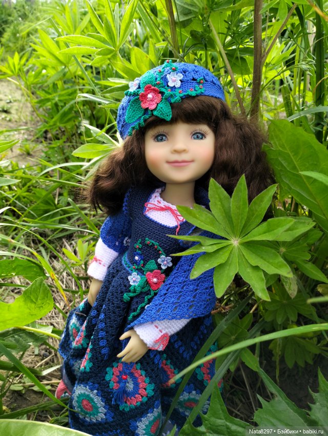 Прогулка с Беллой от Ruby Red в поле