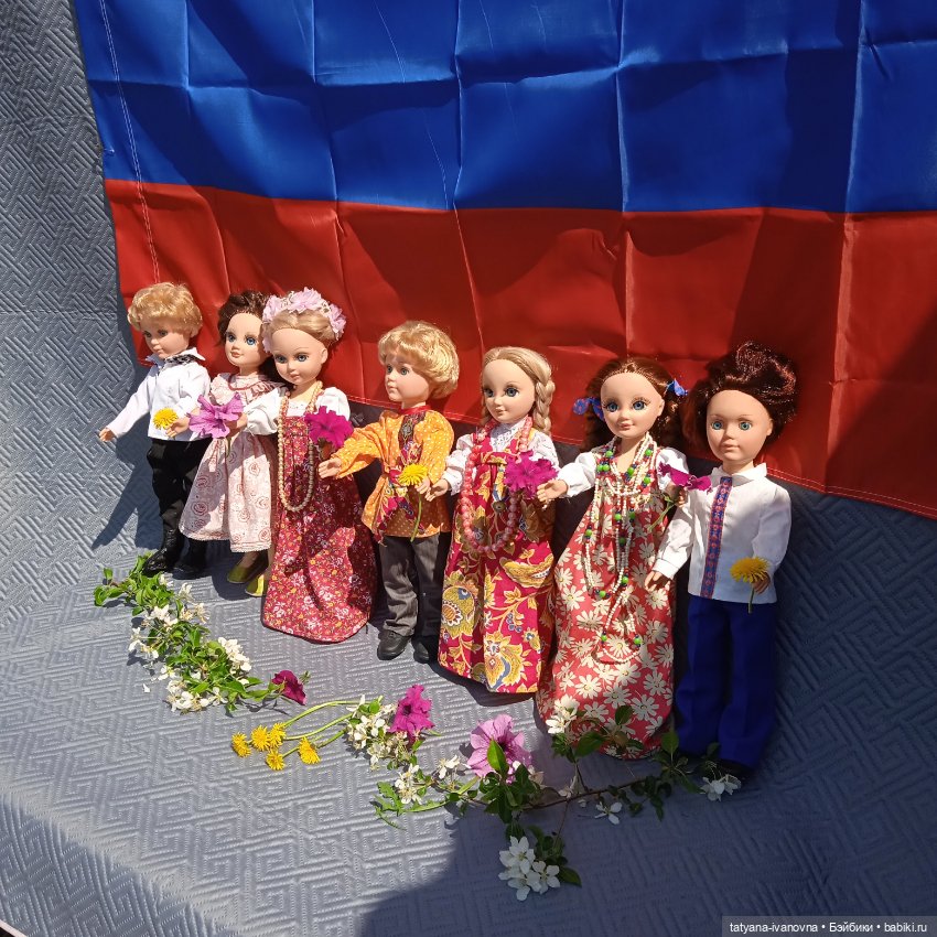 Кадриль, или поздравление с праздником России