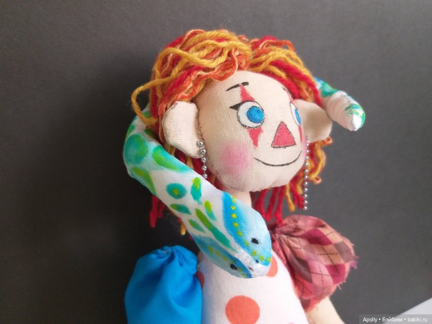 Клоунесса со змейкой — Авторские текстильные куклы: Вальдорфские (фото 7)