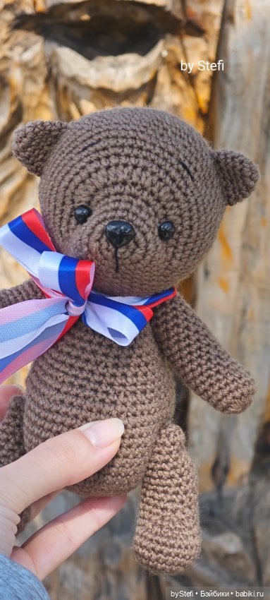 Прогулка мишки по родному городу :)