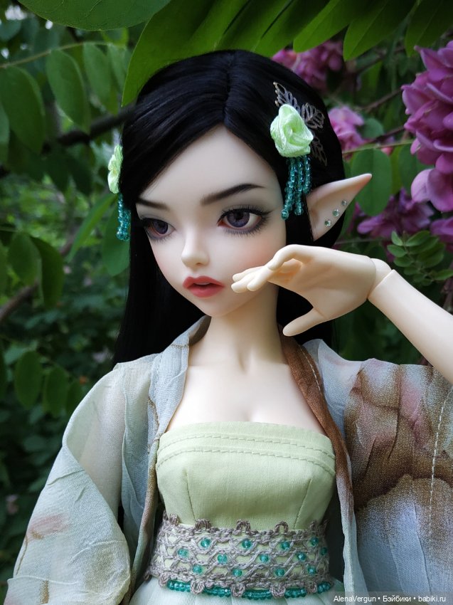 Розовая акация в китайском стиле