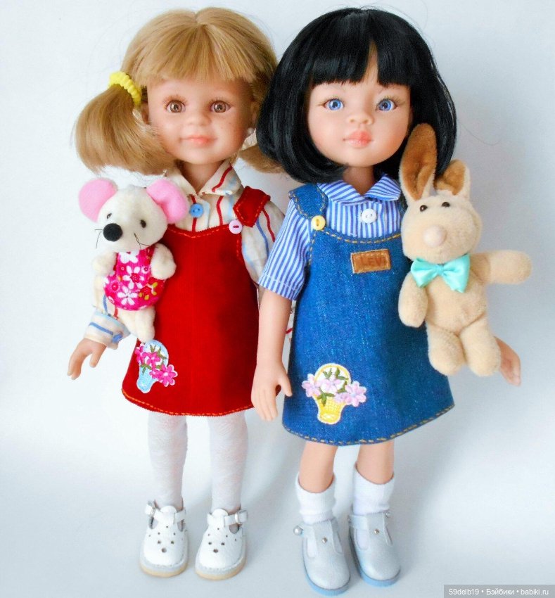 Сёстры в одинаковых платьях (фото 5)