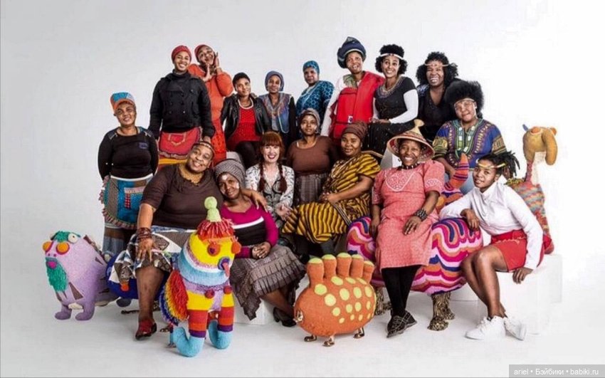 Плоды сотрудничества американских художников Николая и Саймона Хааса с женщинами-бисеристами (фото 6)