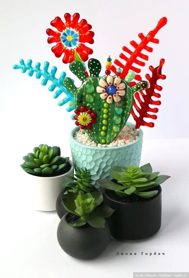 Лилия Горбач: художница, создающая уникальные произведения из стекла