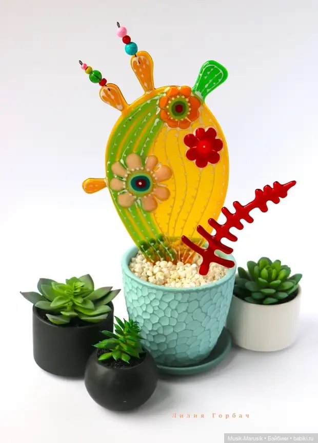 Лилия Горбач: художница, создающая уникальные произведения из стекла