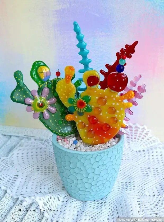 Лилия Горбач: художница, создающая уникальные произведения из стекла