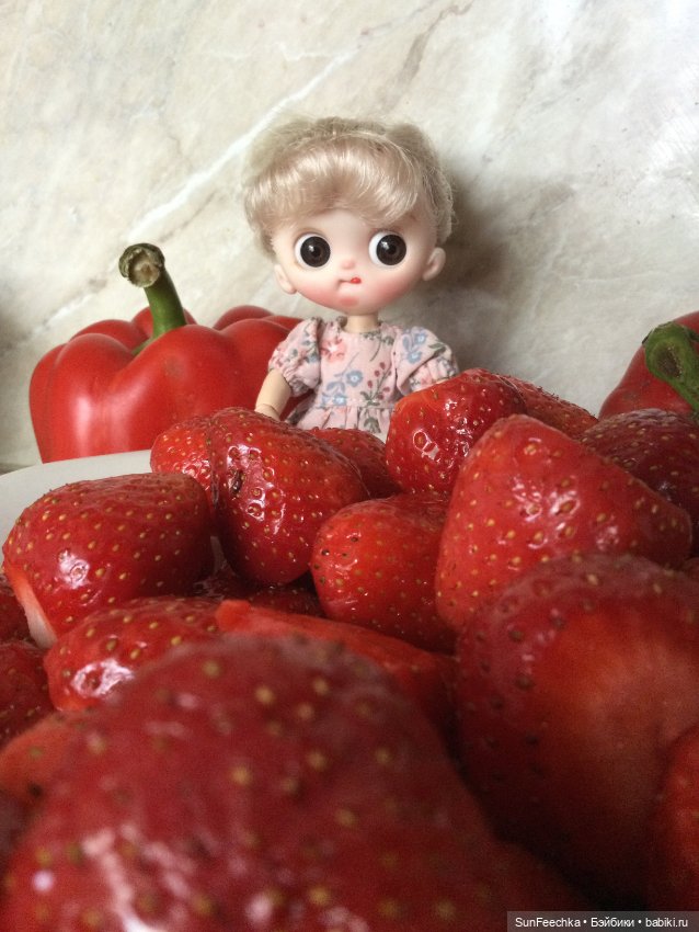 Молоко с клубникой или просто мимимишные фотки