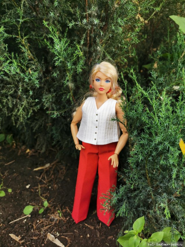 Прогулка с Барби — Куклы Barbie (Барби): Looks (фото 2)