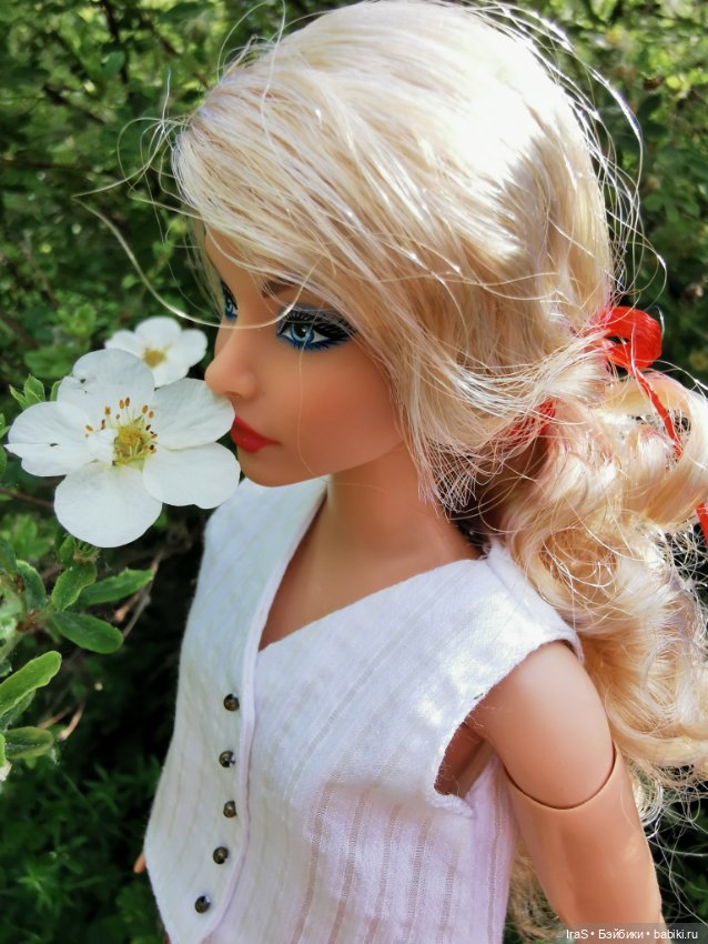 Прогулка с Барби — Куклы Barbie (Барби): Looks (фото 10)