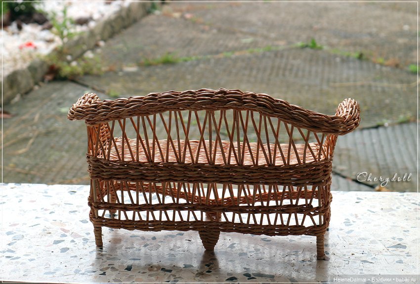 Диван для кукол — Наши хобби и творчество: вышивка