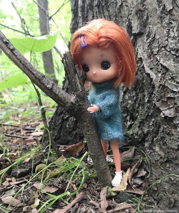 Прогулка по парку с куклой Лизой Kamar