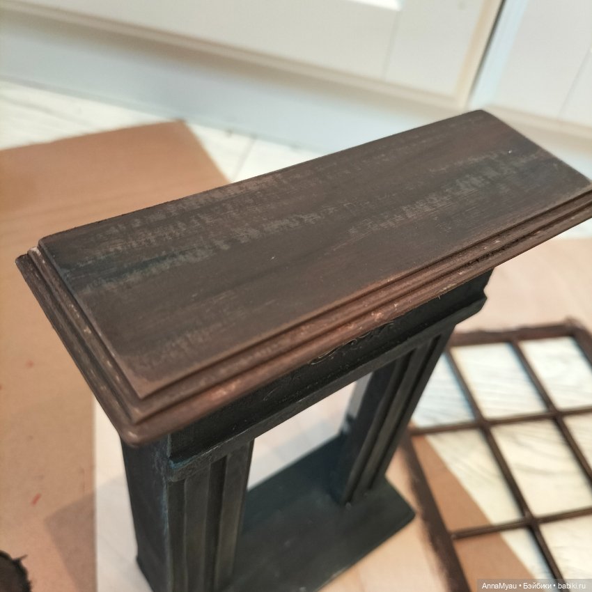 Камин в гостиной в Паучем тупике - покраска