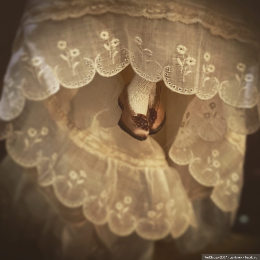 Рукотворные куклы из дерева Седовой Антонины Юрьевны на Балу кукол в Санкт-Петербурге