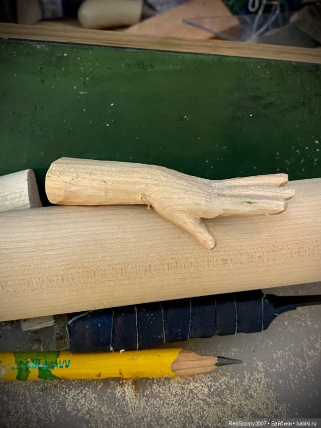 Рукотворные куклы из дерева Седовой Антонины Юрьевны на Балу кукол в Санкт-Петербурге