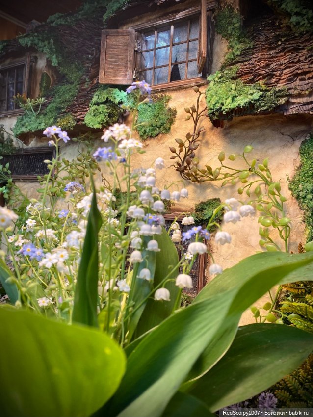 Рукотворные куклы из дерева Седовой Антонины Юрьевны на Балу кукол в Санкт-Петербурге