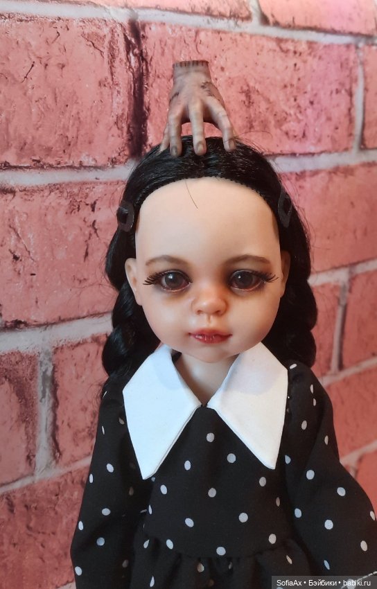 Криповая Уэнсдей из Паолы Рейны (фото 2)