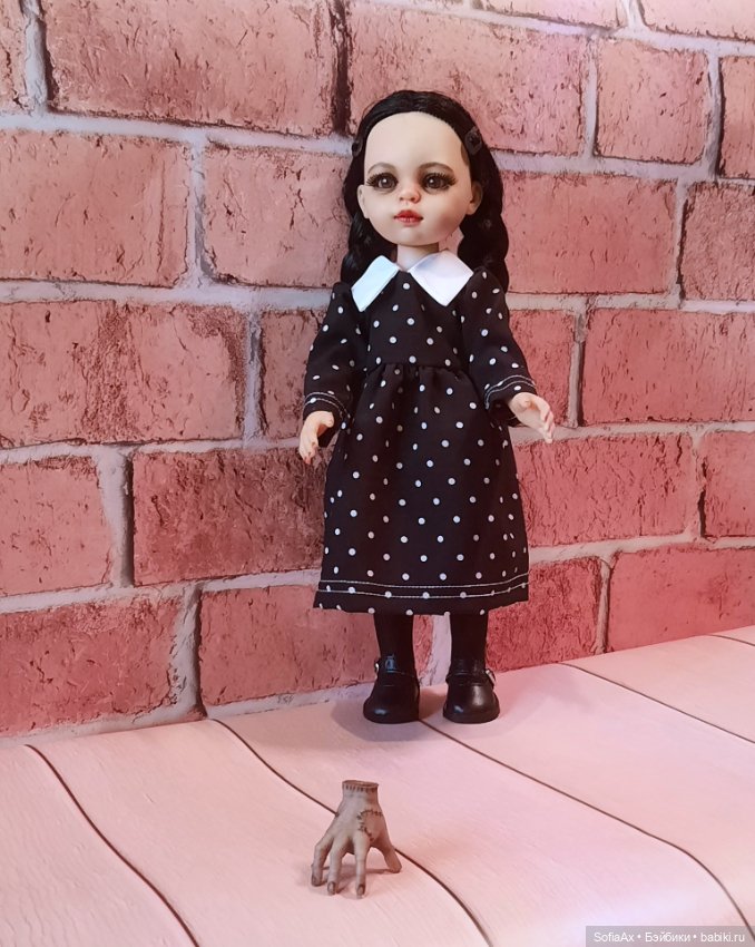 Криповая Уэнсдей из Паолы Рейны (фото 10)