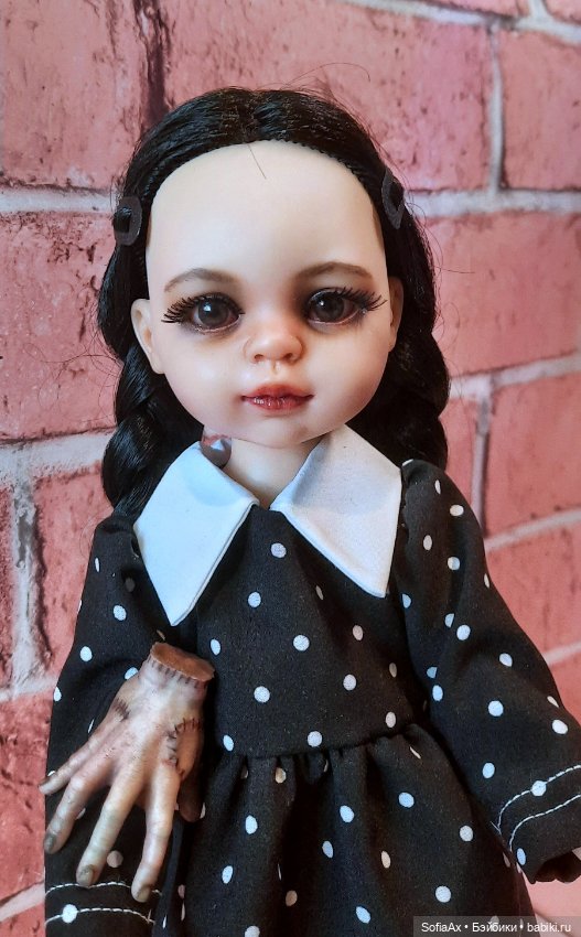 Криповая Уэнсдей из Паолы Рейны (фото 8)