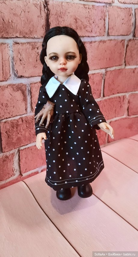 Криповая Уэнсдей из Паолы Рейны (фото 7)