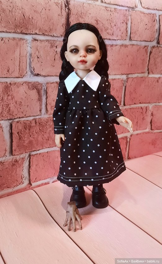 Криповая Уэнсдей из Паолы Рейны (фото 6)