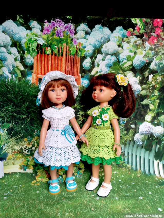 Два платья по одной схеме