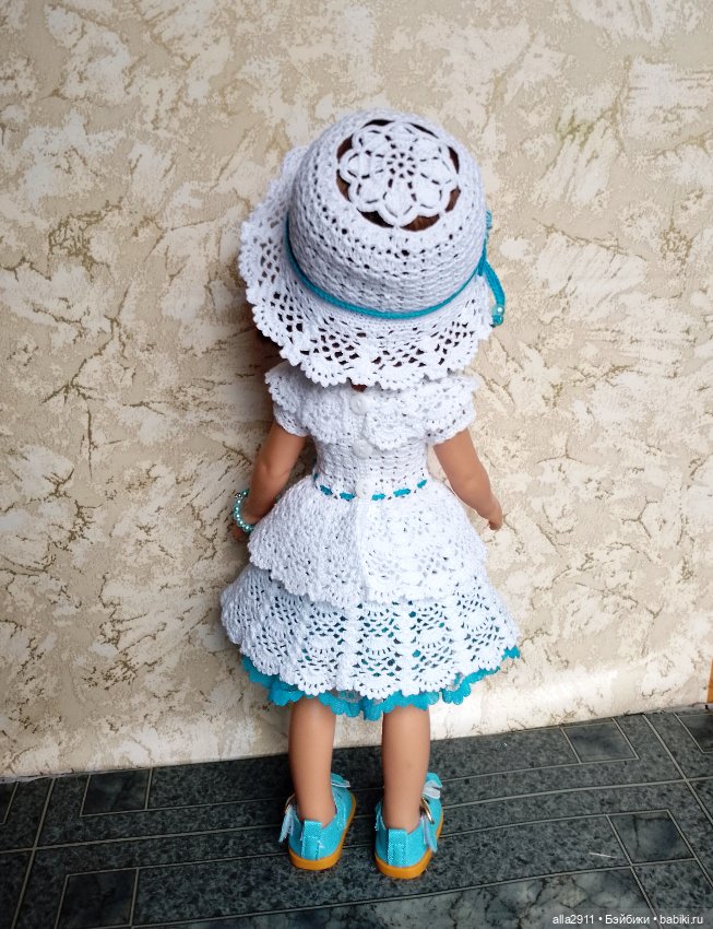 Два платья по одной схеме