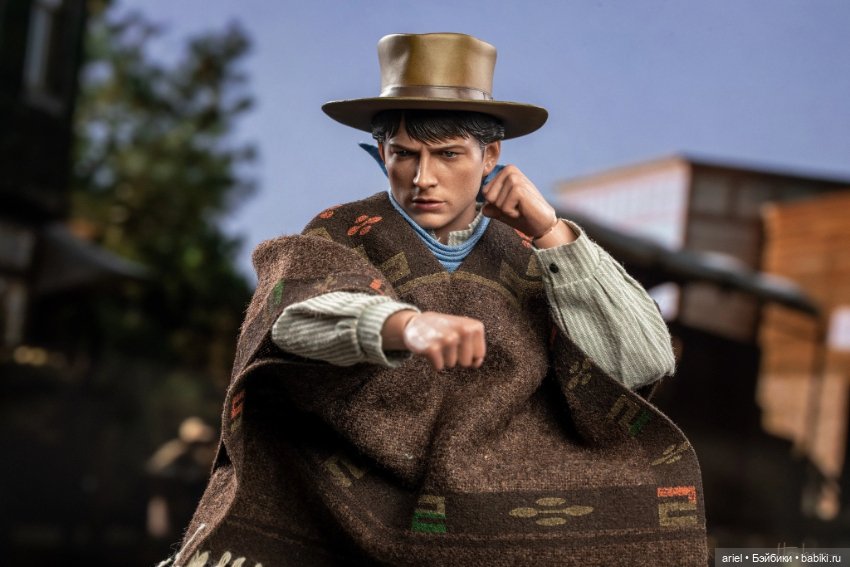 В Гонконге состоялся релиз фигурки Марти Макфлая от Hot Toys по мотивам фильма «Назад в будущее 3» (фото 4)