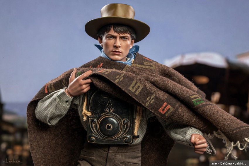 В Гонконге состоялся релиз фигурки Марти Макфлая от Hot Toys по мотивам фильма «Назад в будущее 3» (фото 7)